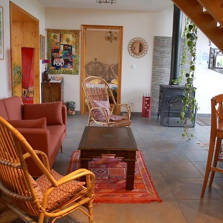 B&B La Maison Des Collines Autour Chambres D'Hotes La Chapelle  Esterno foto