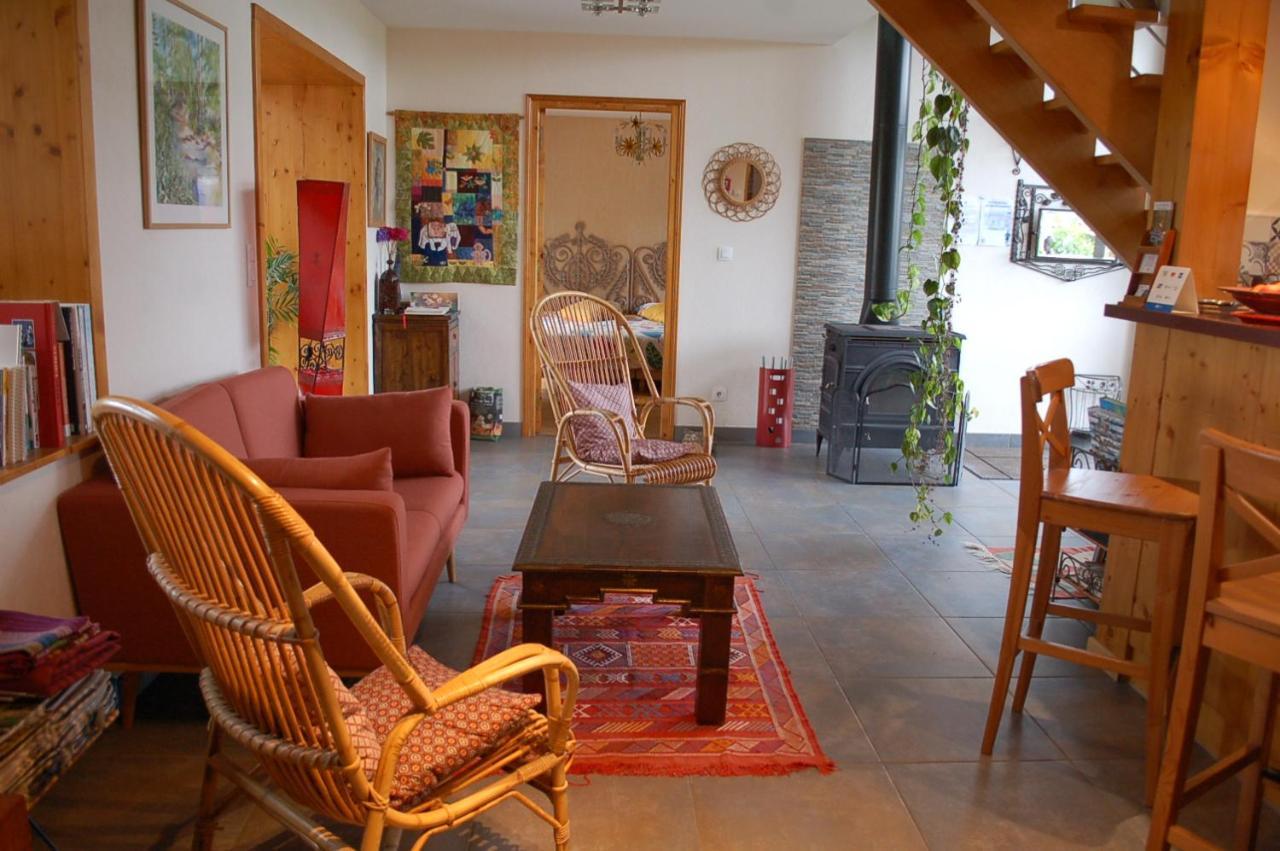 B&B La Maison Des Collines Autour Chambres D'Hotes La Chapelle  Esterno foto