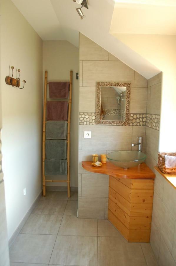 B&B La Maison Des Collines Autour Chambres D'Hotes La Chapelle  Esterno foto