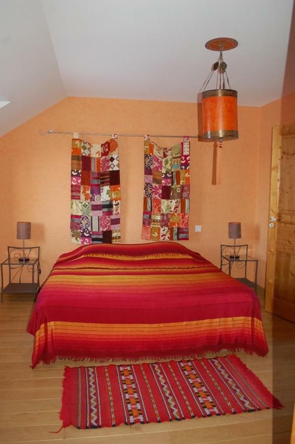 B&B La Maison Des Collines Autour Chambres D'Hotes La Chapelle  Esterno foto